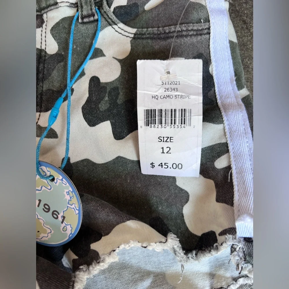 DL1961‎ Girls' Camouflage Lucy Cut Off Short size 12